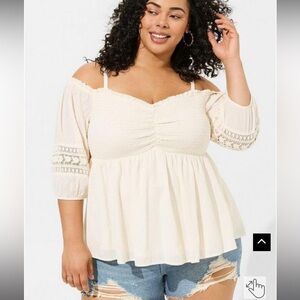 Torrid Clip Dot Smocked Front Tie 3/4 Sleeve Cold Shoulder Top NWOT